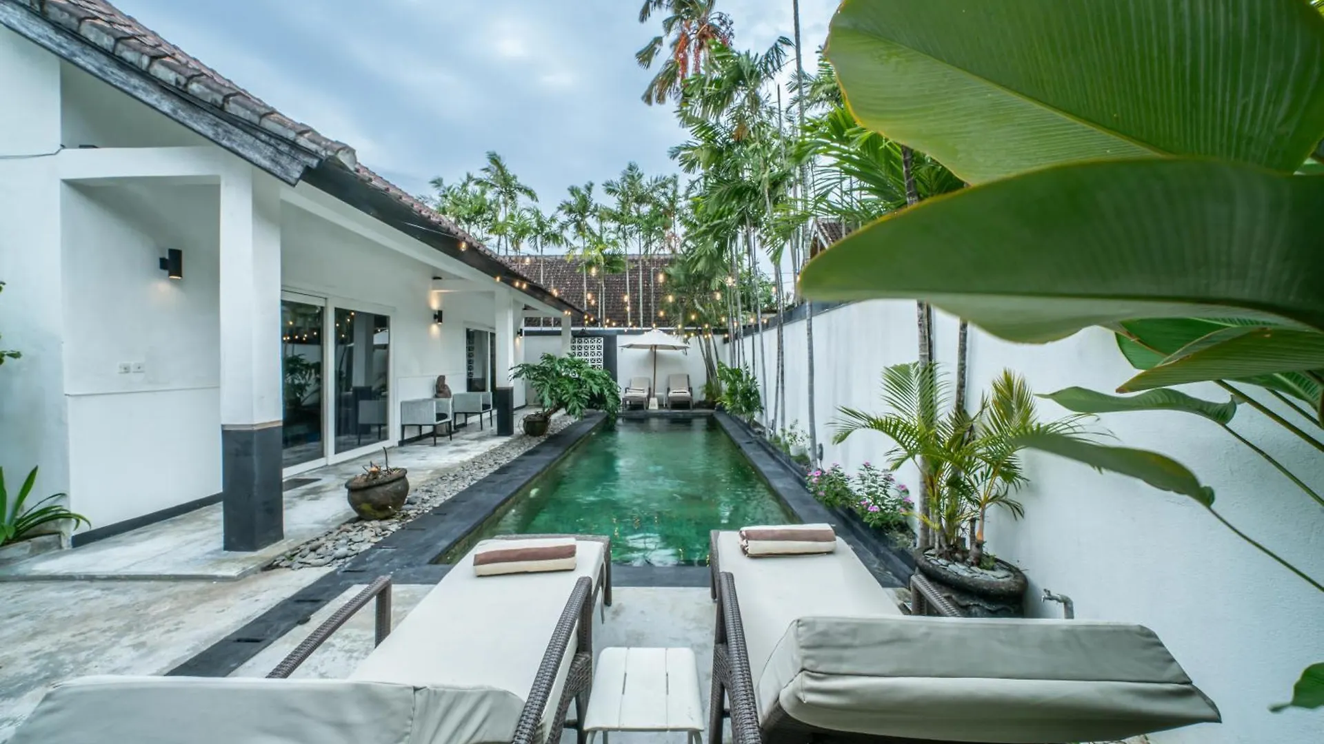Villa Zebra Walking Distance To Potato Head Seminyak Indonésie