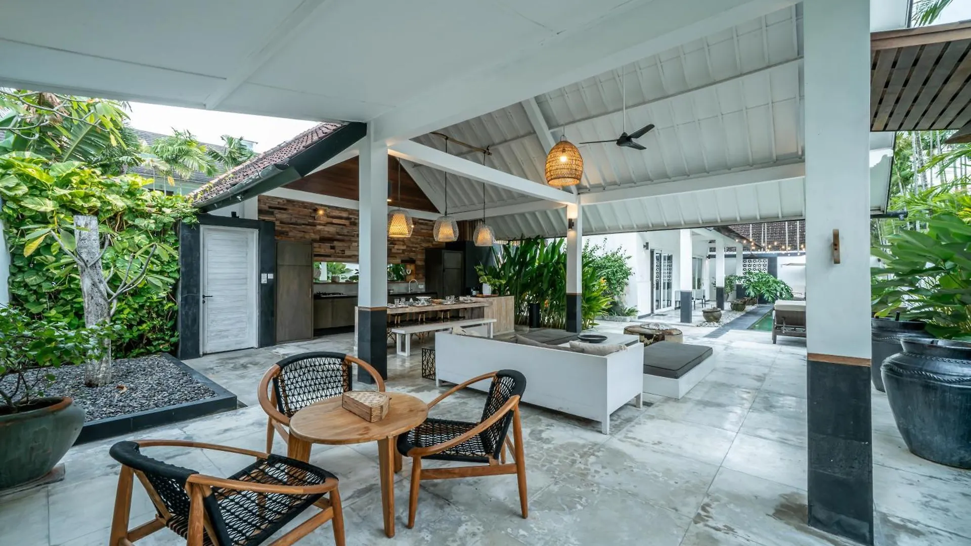Villa Zebra Walking Distance To Potato Head Seminyak 0*,  Indonésie